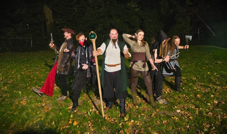 Band Photo in costume Annrys